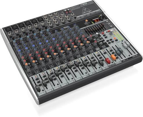 Behringer MESA DE SOM X1832 USB